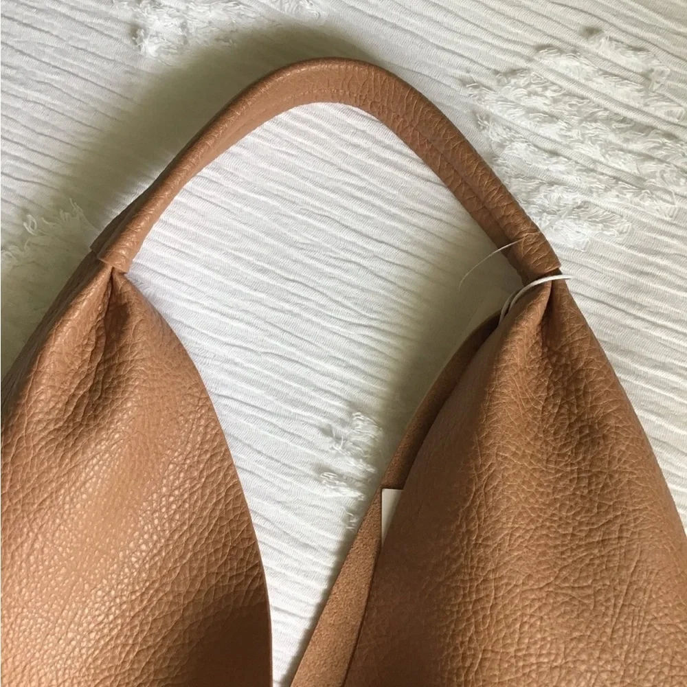 Minimalist Tan Faux Leather Slouchy Hobo Tote Bag - Picture 3 of 5